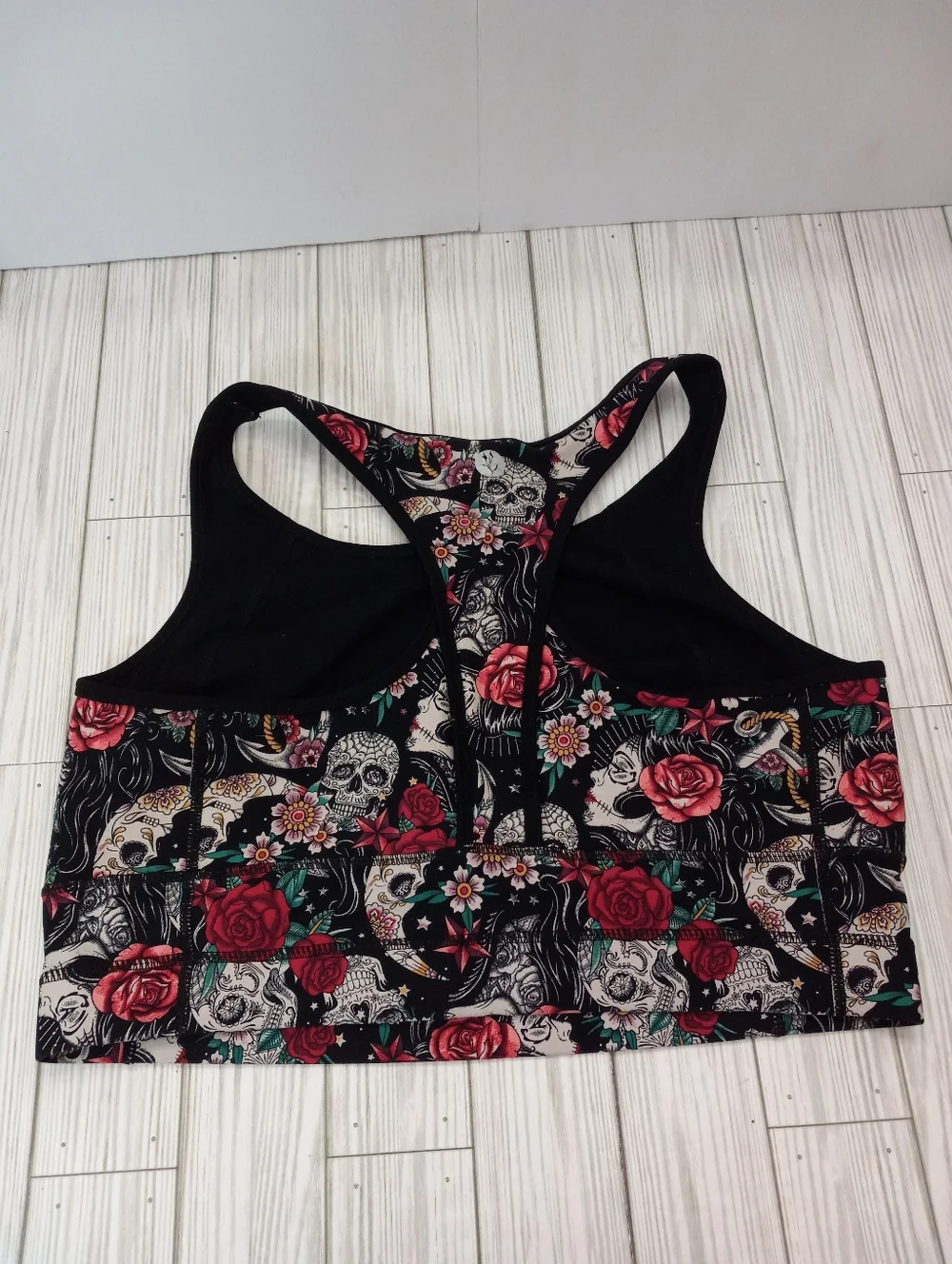 Torrid Floral Sugar Skull Tatoo Print Sports Bra with Red Roses Plus Size 2X